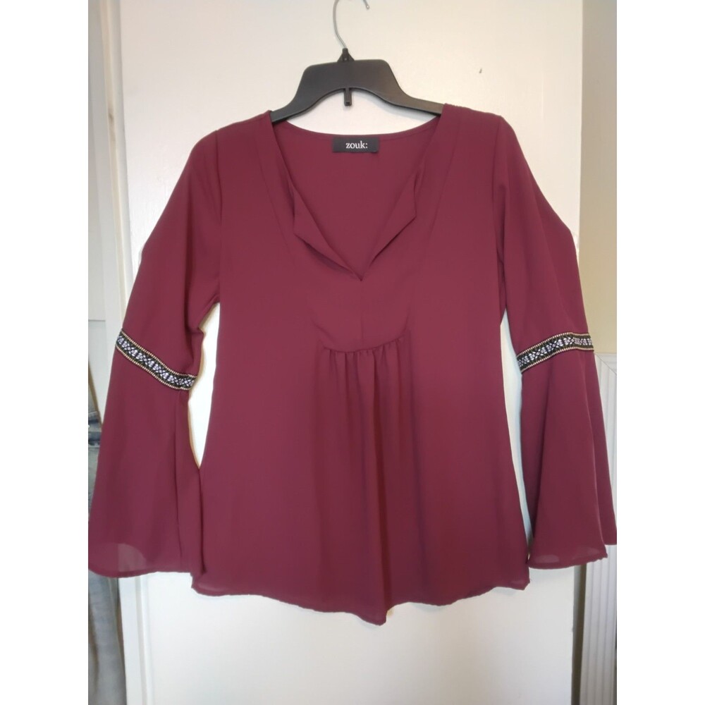 Zouk Womens Burgundy V-Neck Bell Sleeve Beaded Woven Pullover Blouse Size S